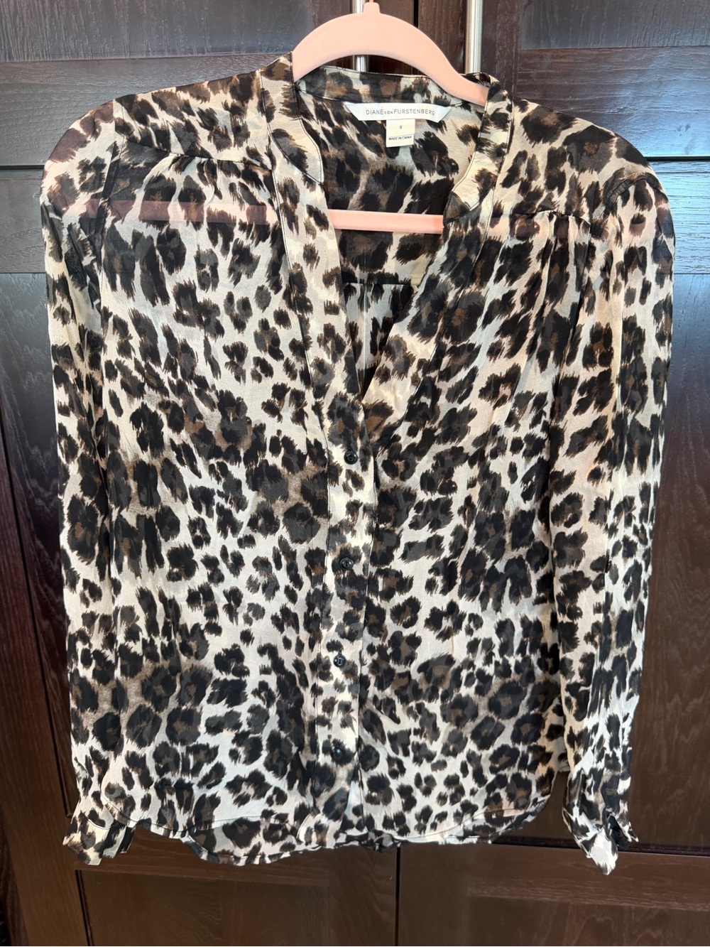 Diane von Furstenberg Leopard Print Silk Sheer Blouse Size 6 - Picture 4 of 9